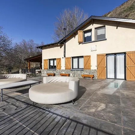 Casa Con Vistas Espectaculares, Jardin Y Bbq 10 Personas * ラトゥール＝ドゥ＝カロル